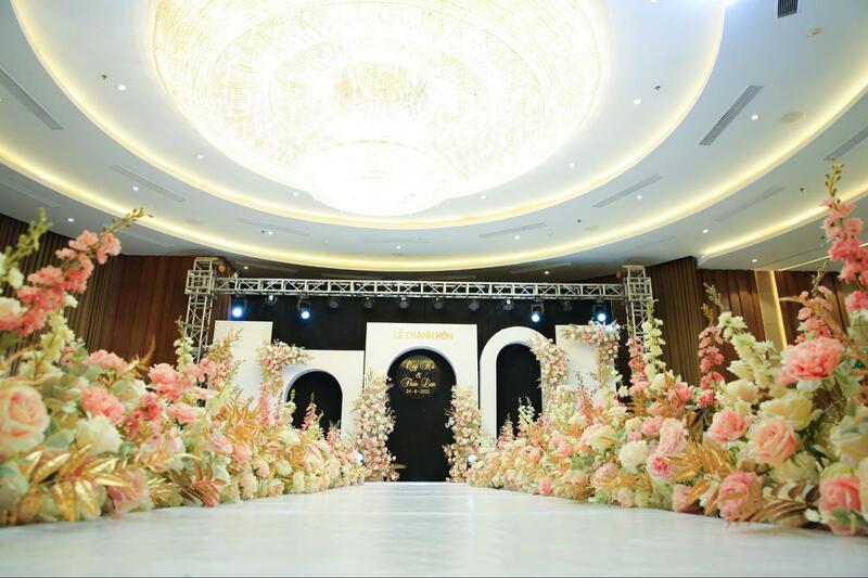 Ha Long Bay wedding